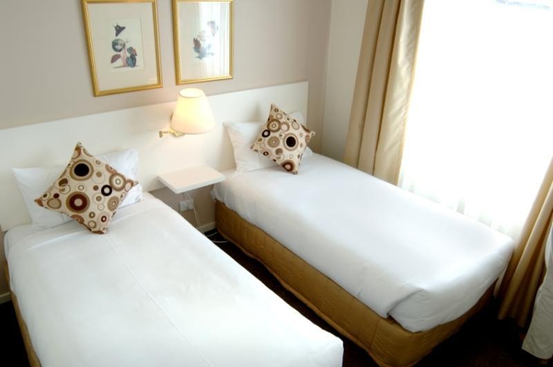 Quest Prahran Aparthotel Melbourne Bagian luar foto